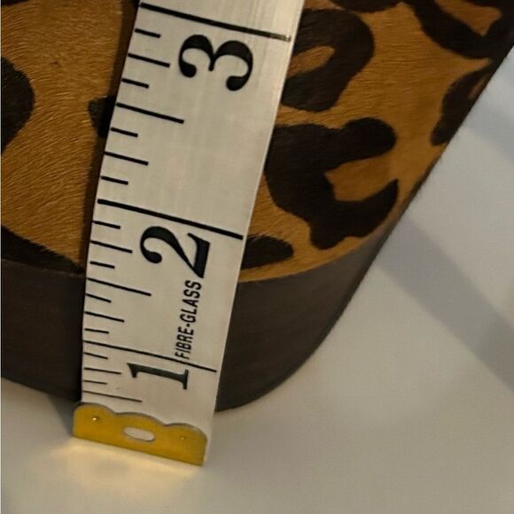 Bebe Animal Print Platform Heels Size 7 - Picture 9 of 10